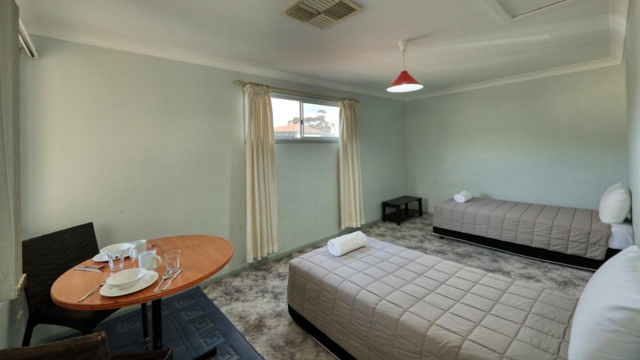 Cowra Motor Inn Eksteriør billede